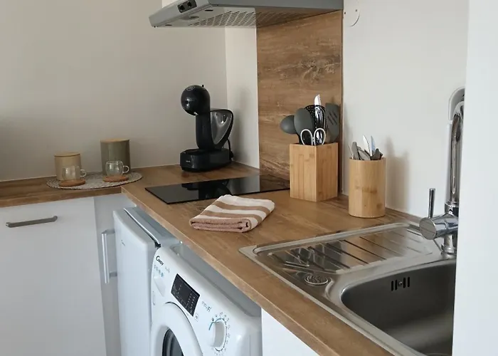Appartement Confort Avec Place De Parking Et Wifi *